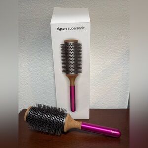 Dyson Supersonic Fuchsia Hair Brush